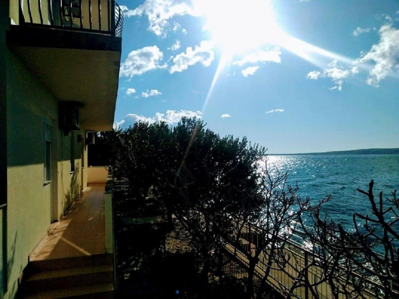 Apartments Domagoj - On The Beach Lukovo Šugarje Buitenkant foto
