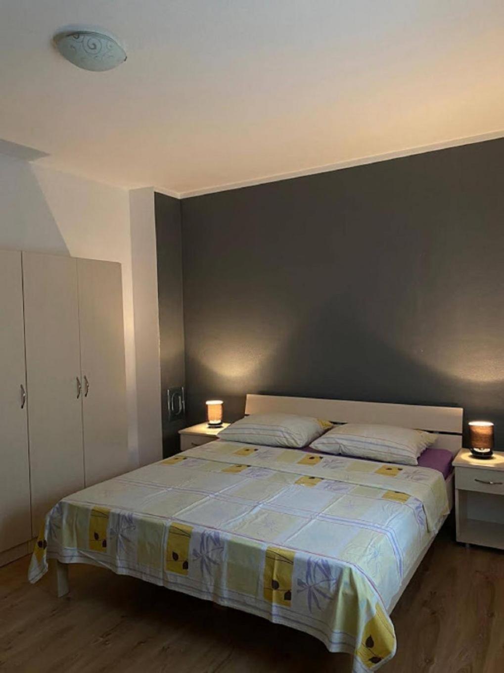 Apartments Domagoj - On The Beach Lukovo Šugarje Buitenkant foto